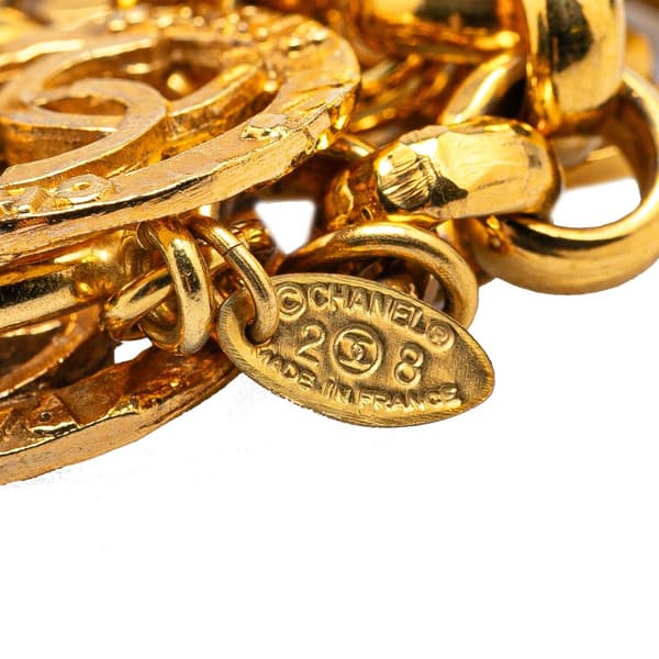 Pre-owned Chanel Gold Plated Round CC Charm Bracelet Gold