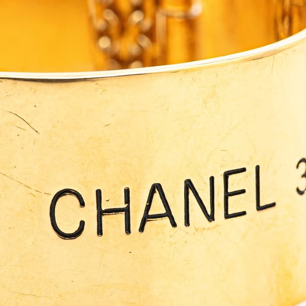 Pre-owned Chanel Gold Plated Rue Cambon Telephone Cuff Gold