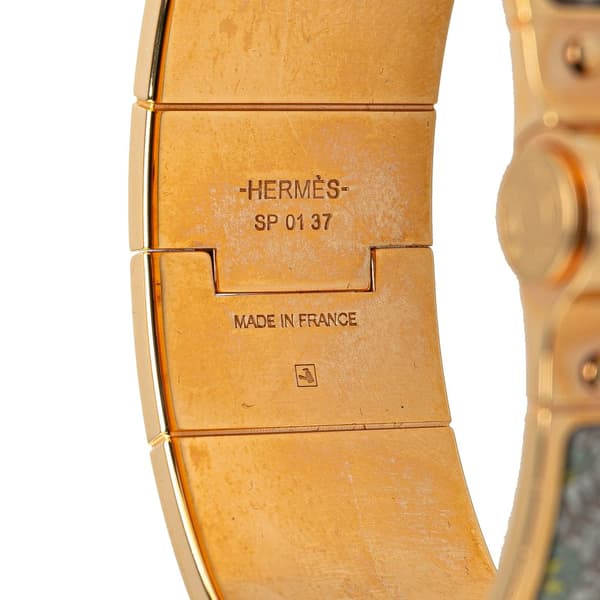 Pre-owned Hermès Wide Printed Enamel Coup de Fouet Au Bloc Hinged Bracelet PM White