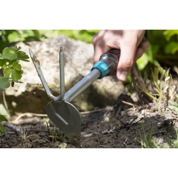 GARDENA Comfort Flower Brush 6cm combisystem® - Belagt stål - Verktyg lämpligt för allt markarbete - 25 års garanti (8955-20)