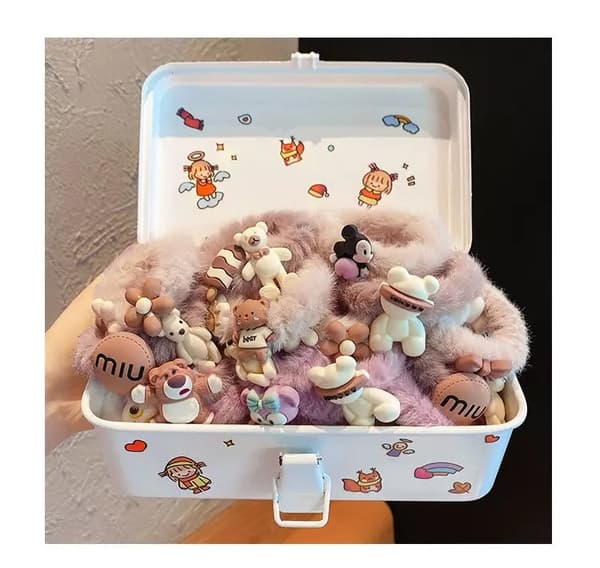 En uppsättning med 5 stycken hårspännen och clips för flickor, typ IV