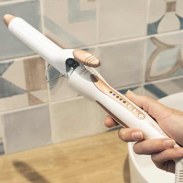 Cecotec Tourmaline curling iron with keratin and argan oil coating.