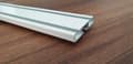 Miniatyrbillede 3 af 4: FASTTRADE ALUMINIUM LOFTSKINNE 120 CM HVID ENKELT DOBBEL GARDINSTANG