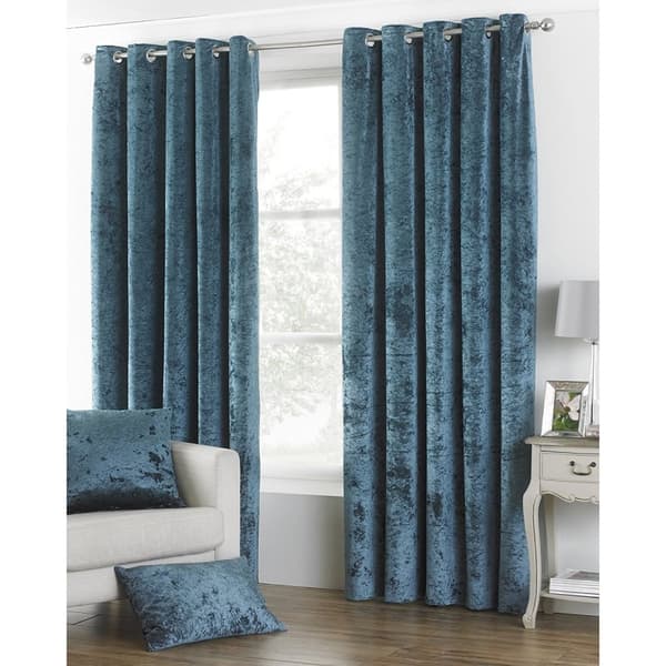 Riva Home Verona Velvet Style Eyelet gardiner