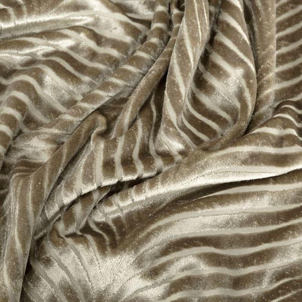 LUSSI KLARGAVET GARDIN 140 X 250 CM LYSEBRUN