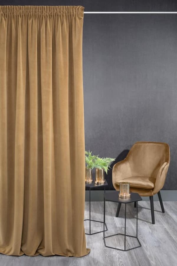 KRISTI KLARGAVET GARDIN PÅ TAPE 140 X 270 CM HONNING