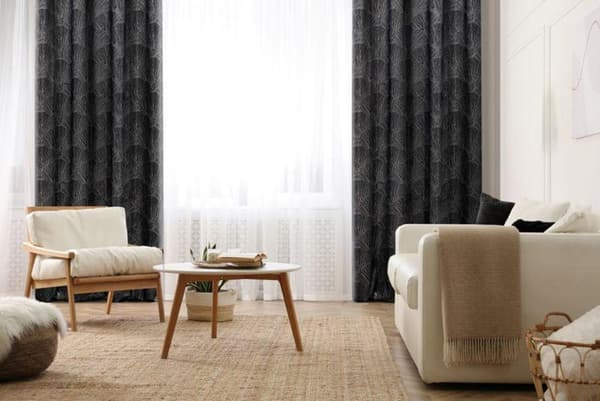 KLARGAVET GOJA-GARDIN 140 X 250 CM SORT