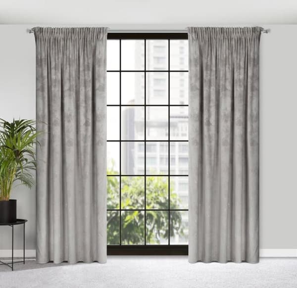 NADIA FÄRDIG GARDIN PÅ TEJP 140 X 300 CM SILVER