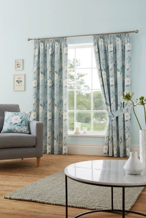 Drömmar - draperier - EVVDE90720LZD - Design - Eve - Ett par veckade gardiner med knytband - 229 x 183 cm (B x H) - Ankblå