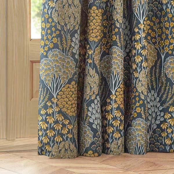 Wylder Ophelia gardiner med veckveck i jacquard med blommor