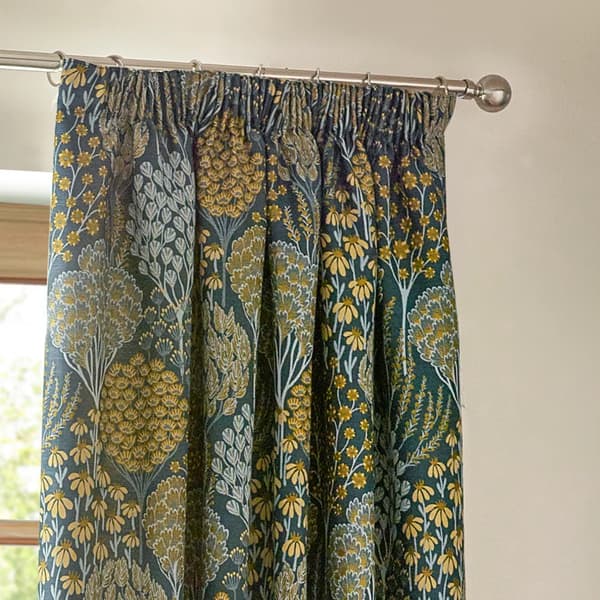 Wylder Ophelia gardiner med veckveck i jacquard med blommor