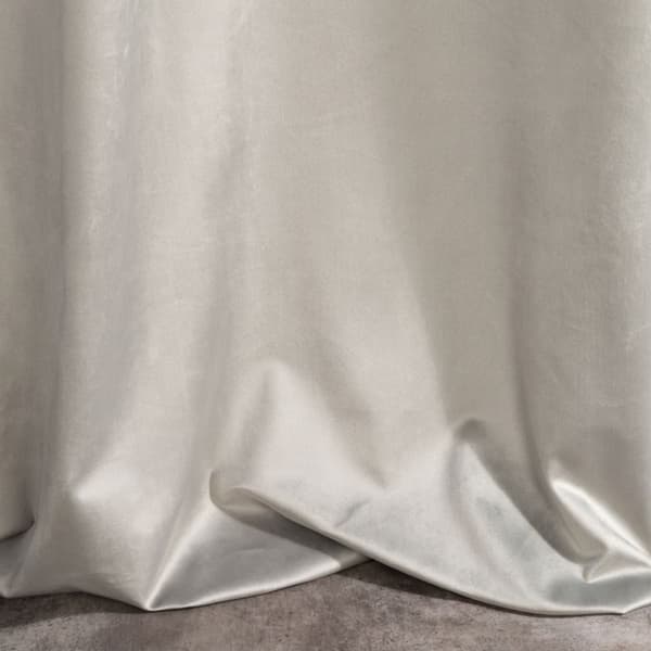 Färdiggjord gardinjaspis 140x250 cm silver