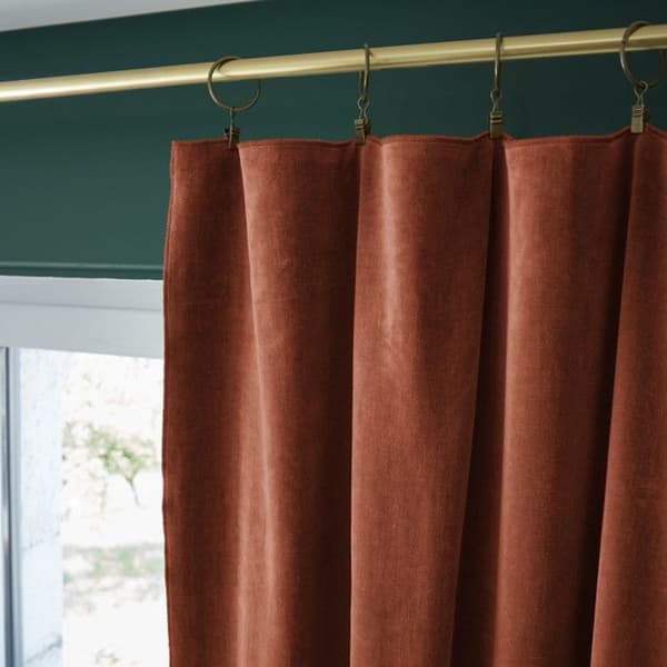 Justerbar gardin + 8 "César" klämringar 140 x 270 cm Cotton Velvet - César Terracotta
