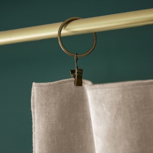 Set med 2 justerbara gardiner + 8 "César" klämringar 140 x 270 cm Cotton Velvet - César Pampa