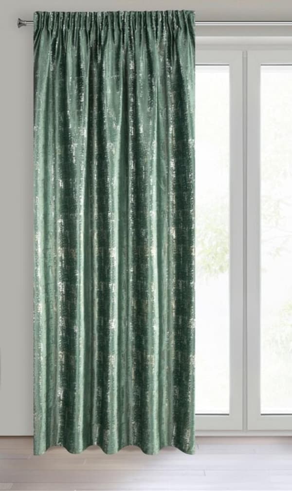 VILMA FÄRDIG GARDIN PÅ TEJP 140 X 270 CM MÖRKGRÖN