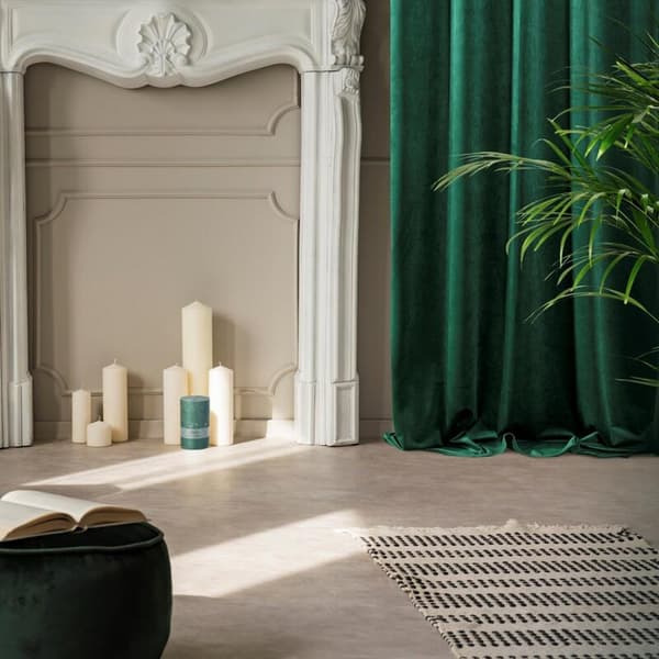 KLARGAVET VILLA GARDIN PÅ TAPE 140 X 270 CM MØRKEGRØN
