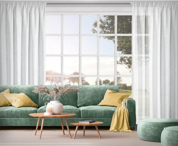 FÄRDIG ROSI 1 gardin PÅ TEJP 140 X 270 CM VIT