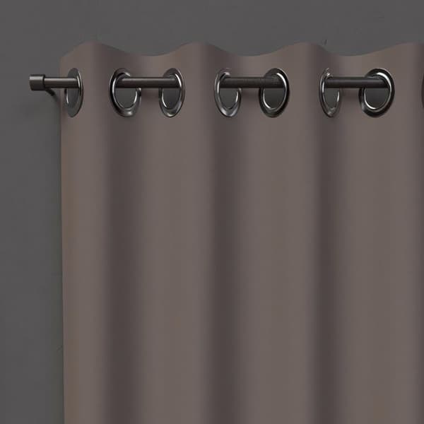 Mörkläggningsmocka öljettgardin 140X240 cm. Gardin blockerar ljuset. Klar att hänga Sammansättning: 100% polyester, metallöglor