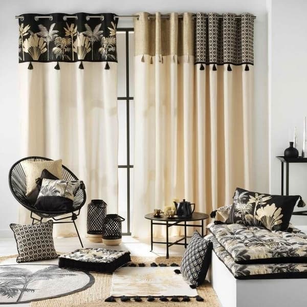 Öljegardin 140x240 cm vanlig beige med metalltryck och pompom - Karaba