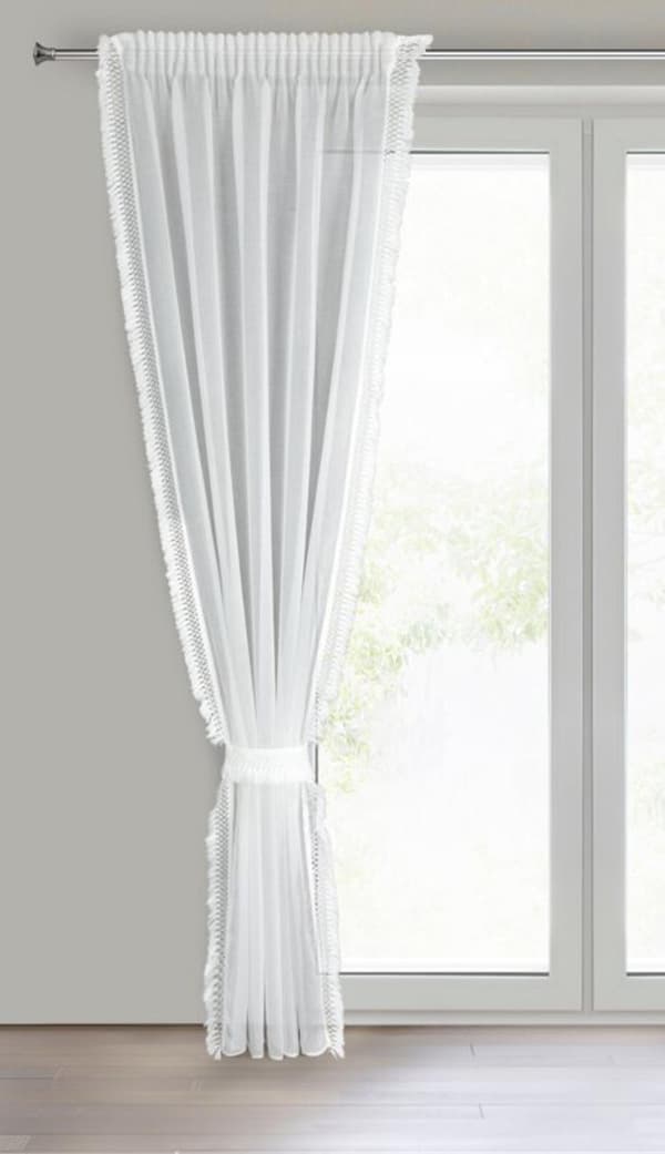 KLARGAVET GARDIN KIRA 2 PÅ TAPE 140 X 270 CM HVID