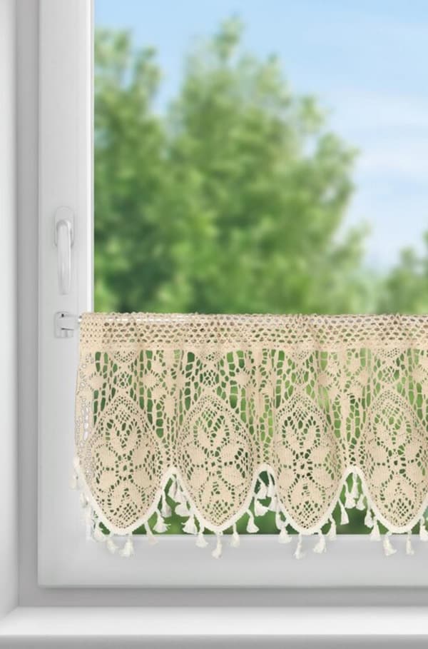 KLARGAVET MOLYGARDIN PÅ TAPE 150 X 30 CM LYS BEIGE