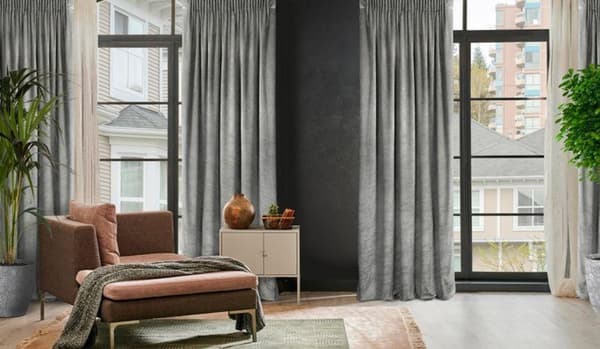 KLARGAVET GARDINRIVA PÅ TAPE 140 X 270 CM GRÅ