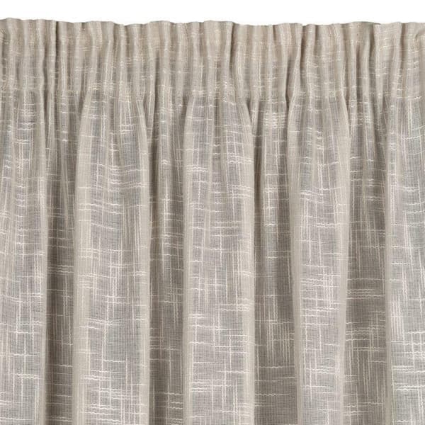 RUBI KLARGÅRET GARDIN PÅ TAPE 140 X 270 CM BEIGE
