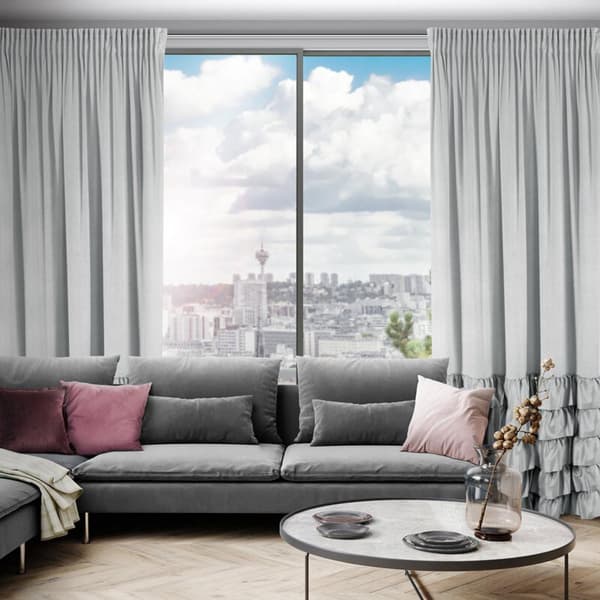 DANI FÄRDIG GARDIN PÅ TEJP 140 X 270 CM SILVER