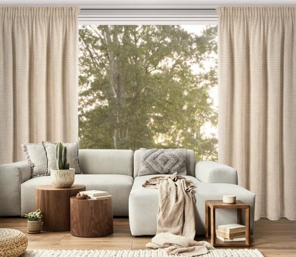 VALMIS REINA VERHO TEIPILLÄ 135 X 270 CM BEIGE