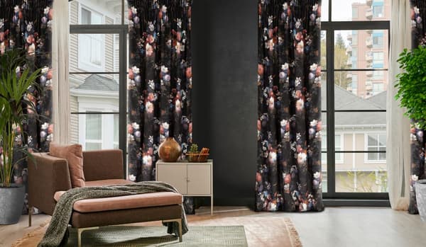 Færdiglavet gardin på tape KAREN 140x270 Eurofirany sort/pink