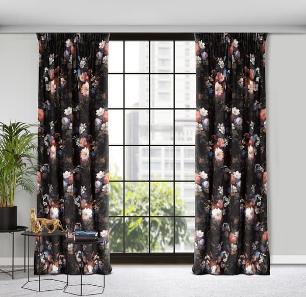Færdiglavet gardin på tape KAREN 140x270 Eurofirany sort/pink