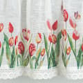 Pikkukuva 5 / 9: Valmiit verhot verhoteipillä STELLA 150x30 Eurofirany valkoiset punaiset vihreät tulppaanit