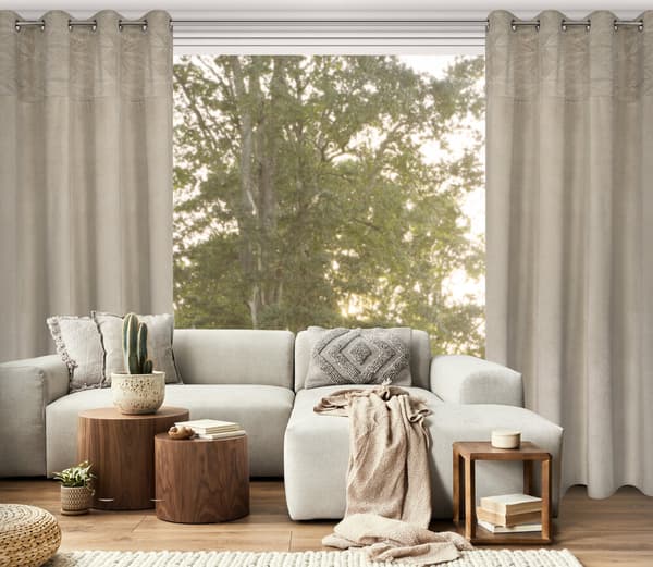 Färdiggjord gardin med öljetter ARIANA 140x250 Eurofirany beige
