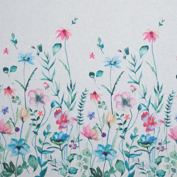 Färdiggjord gardin med öljetter LILIAN 140x250 Eurofirany vit med vilda blommor