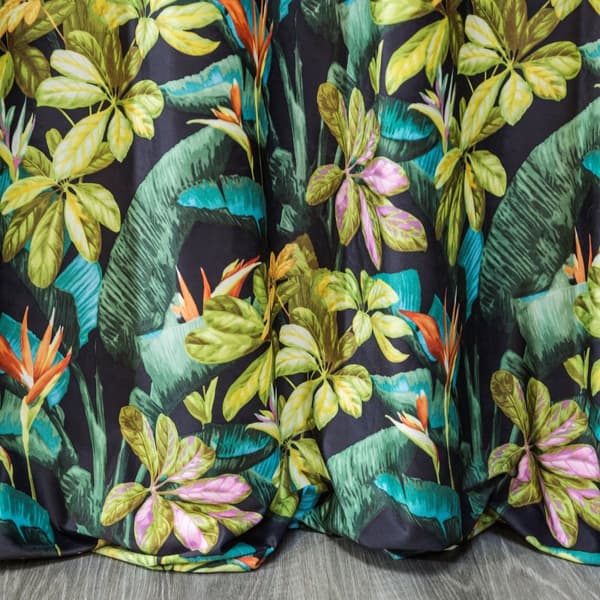 Valmis verho silmukoilla LIVY 140x250 Design91 musta kasvikuviolla