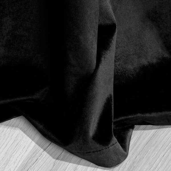 Færdigsyet gardin med øjer VELVET SOFT 140x250 fløjlssort