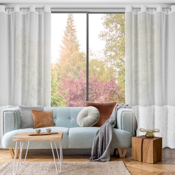 Valmis verho silmukoilla MARION 140x250 Eurofirany valkoinen koristeltu höyhenapplikaatiolla