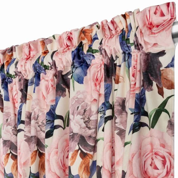 Färdig gardin på tejp Rose Light 140x270 sammetsgrädde rosor