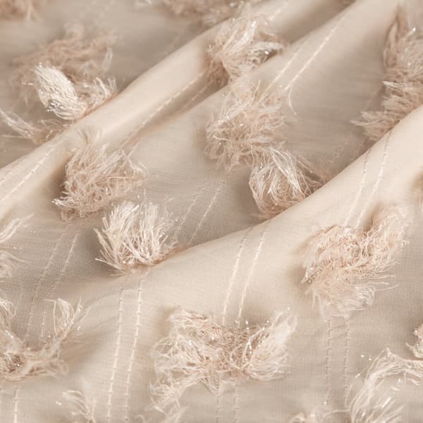 Færdiglavet gardin med øjer AURELIA 135x250 Eva Minge Eurofirany beige chiffon pomponer