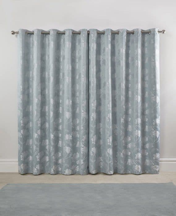Gardin - dubbla gardiner Emma barclay - BLOS9090DUC - Blossom Dubbla gardiner med öljetter Jacquard Duck Blue 228 x 228 cm