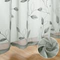 Pikkukuva 7 / 7: Bomclap Voile Verhopaneelit brodeeratuilla lehdillä – 2 kpl, 132x213/244cm, Valoa läpäisevät keinopellavaverhot makuuhuoneeseen ja olohuoneeseen