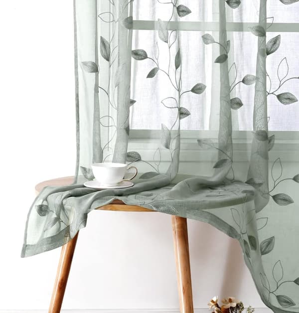 Bomclap Voile Verhopaneelit brodeeratuilla lehdillä – 2 kpl, 132x213/244cm, Valoa läpäisevät keinopellavaverhot makuuhuoneeseen ja olohuoneeseen