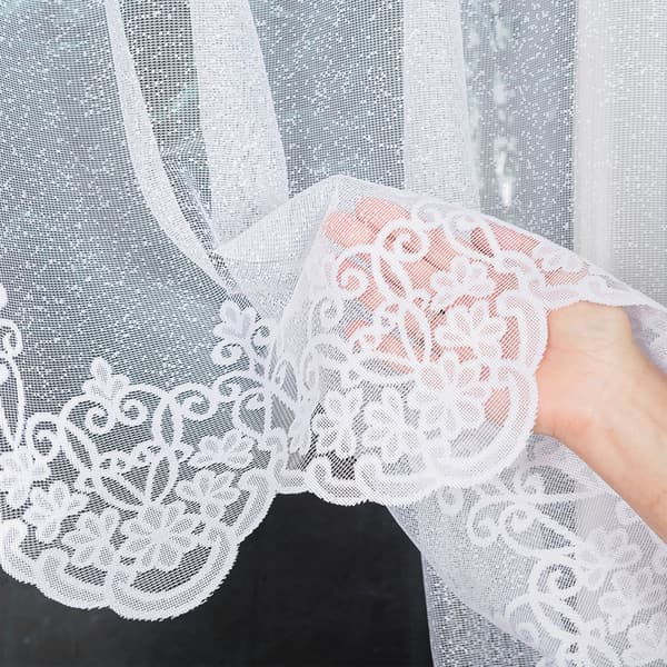 ŻANETA - Färdig jacquardgardin med underskärning nedtill - 450x175 cm - vit