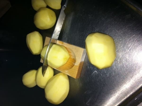 Skärbräda Hasselbackspotatis / Bakad potatis fat