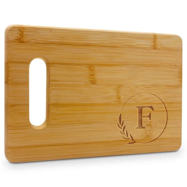 Personifierad Bambu Skärbräda - Graverat Monogram (F) - Stor Anpassad Charkuteribricka - Kökspresent med Initialer