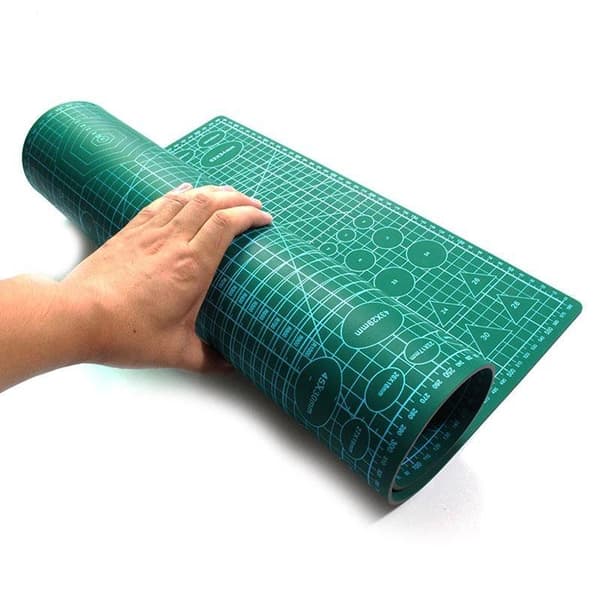 60cm*45cm*3mm dubbelsidig självläkande PVC DIY skärmatta med verktyg