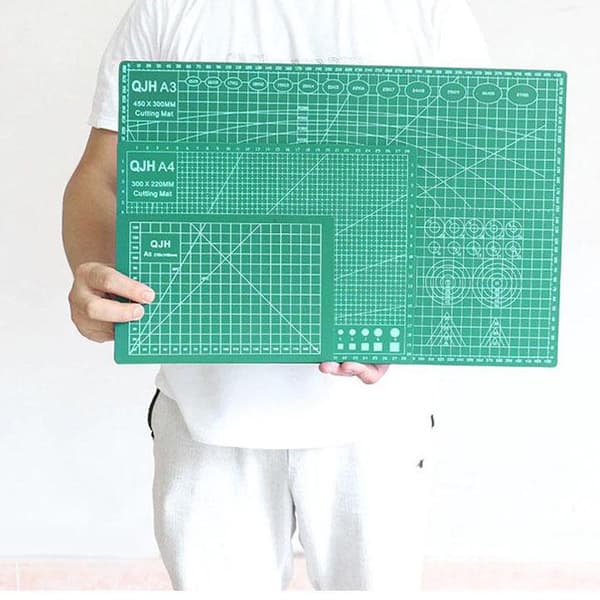45cm X 30cm X 3mm dubbelsidig självläkande PVC DIY skärmatta med verktyg