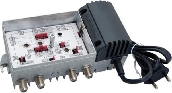 Triax T323166 vahvistin 40 Db 1