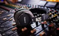 Pikkukuva 4 / 5: Roland RH-300 studiokuulokkeet korvan yli taitettavat, kääntyvät korvakupit hopea, musta (401630)