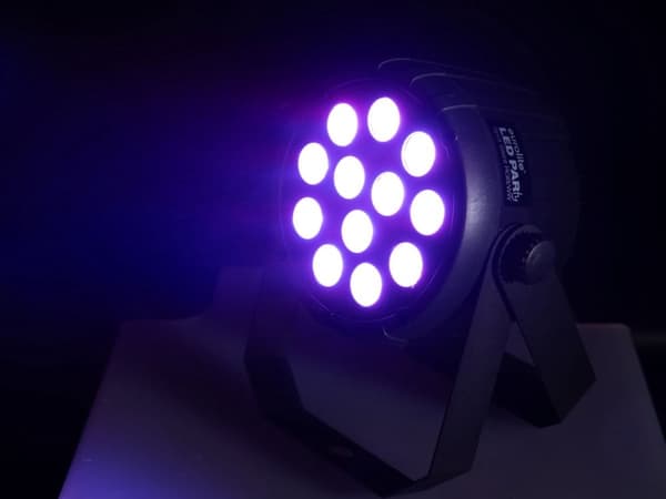 Eurolite LED PARTY Spot Silent RGB/WW - LED PAR spot